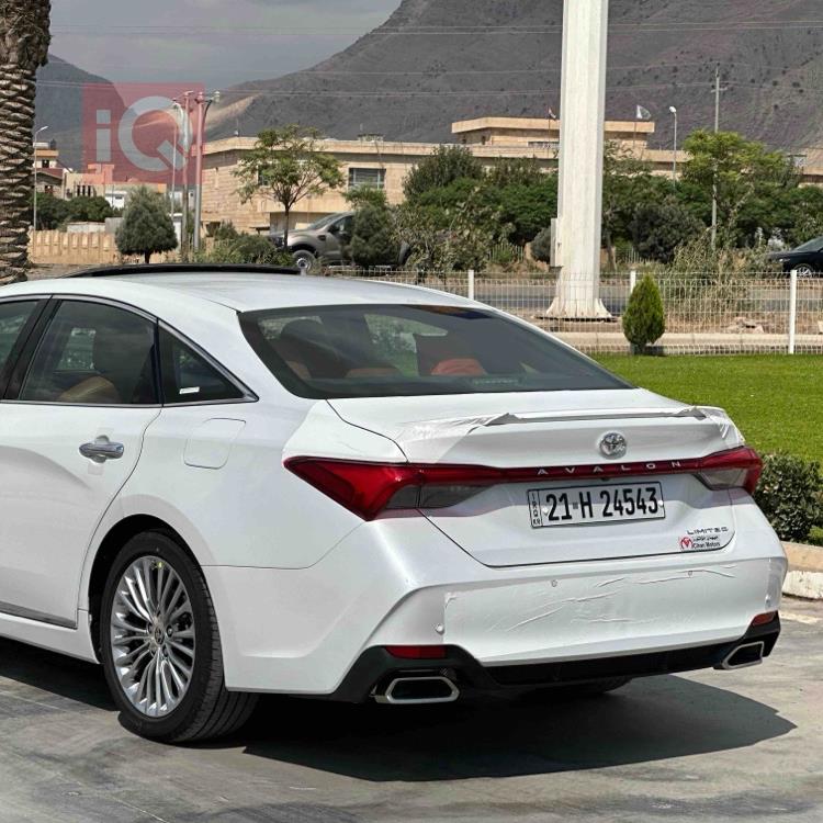 Toyota Avalon